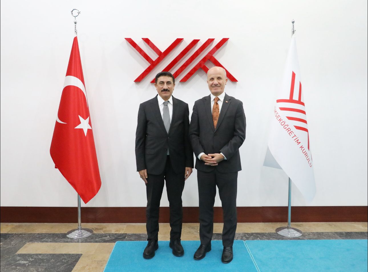 قام رئيس جامعتنا الأستاذ الدكتور زكريا أكمان بزيارة رئيس مجلس التعليم العالي التركي الأستاذ الدكتور إيرول أوزفار.