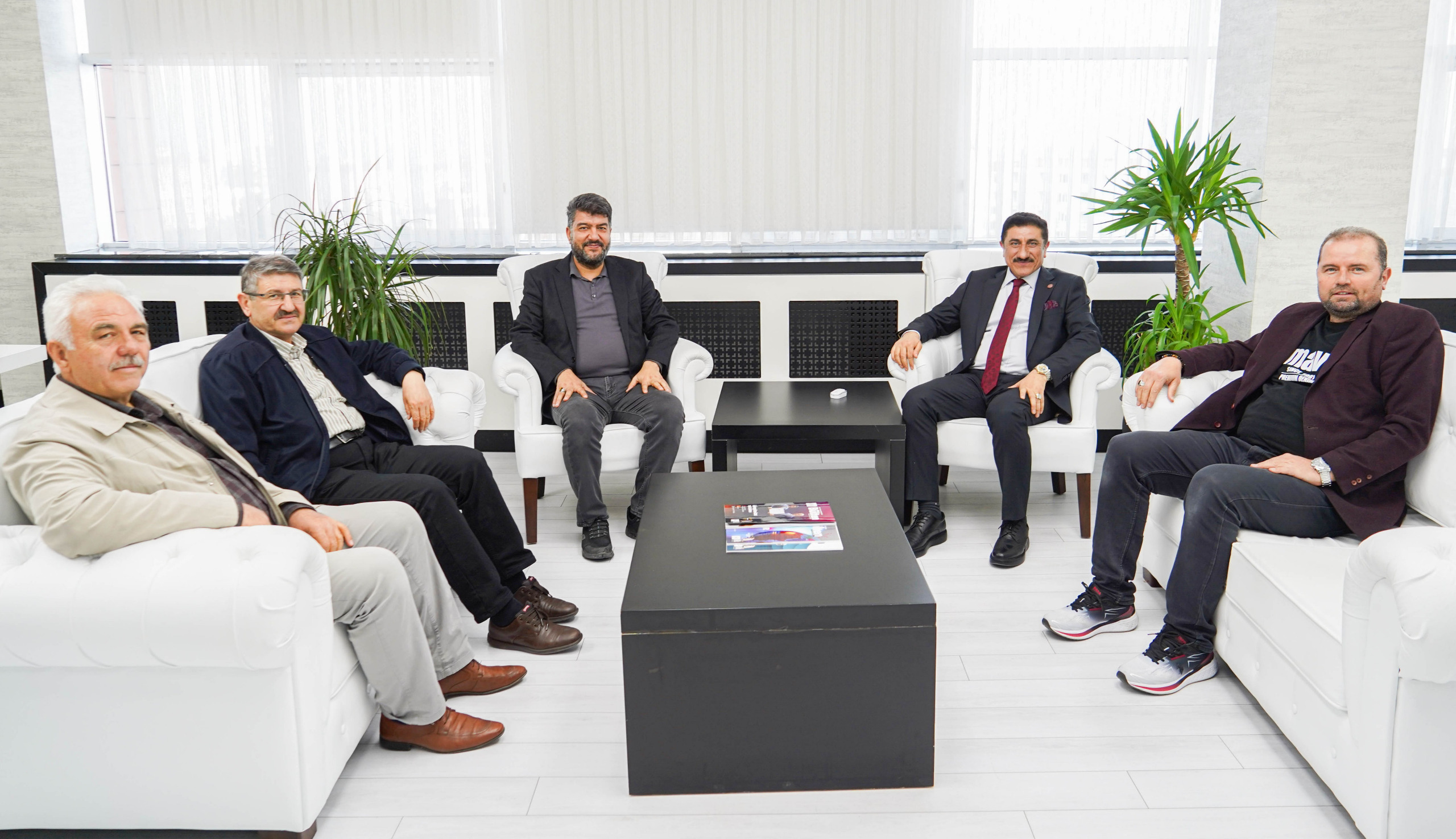 Şehir ve Medeniyet Derneği Başkanı Karaman’dan Rektörümüz Akman’a Ziyaret