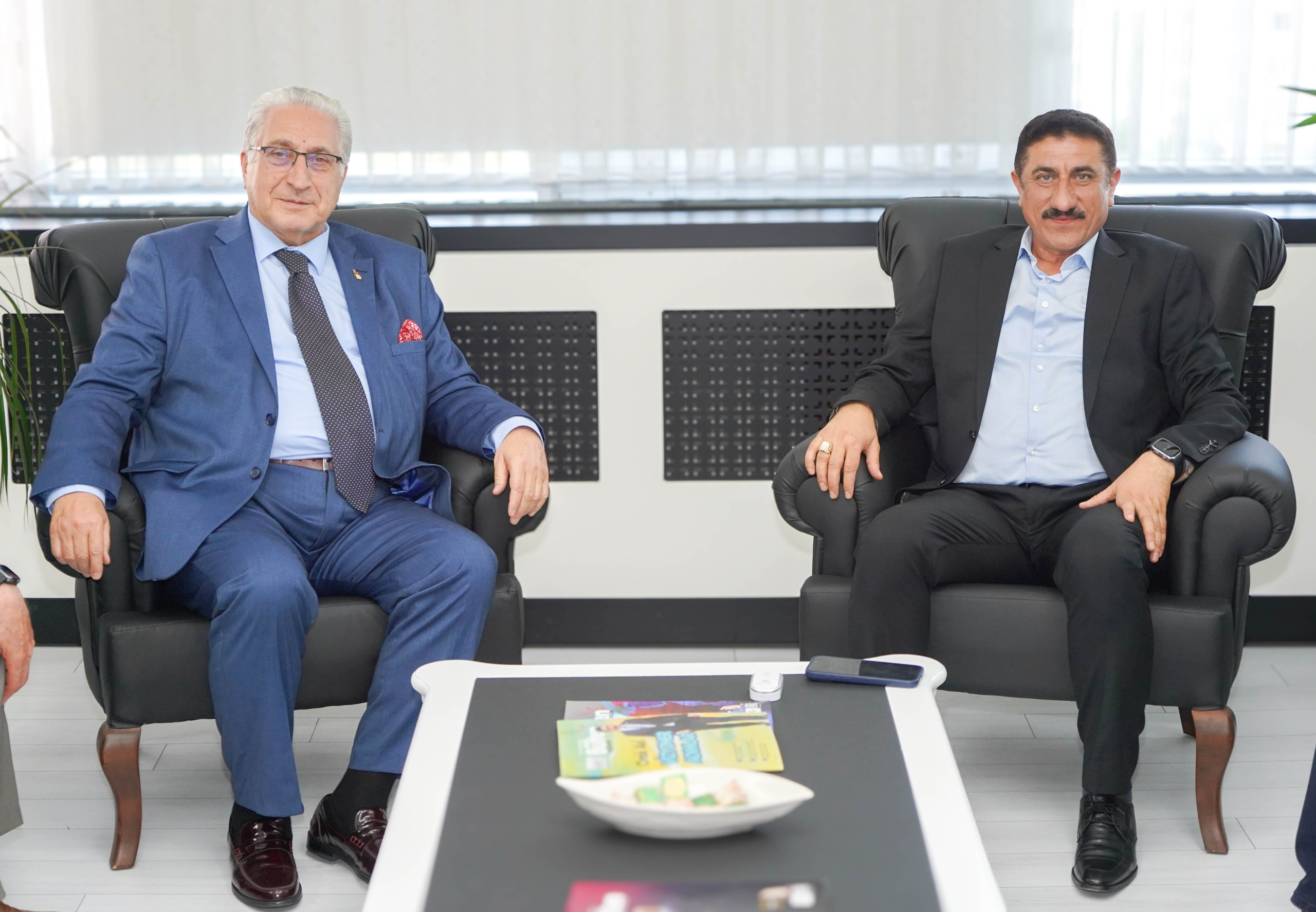 Beyin Cerrahı Aydın'dan Rektörümüz Akman'a Ziyaret