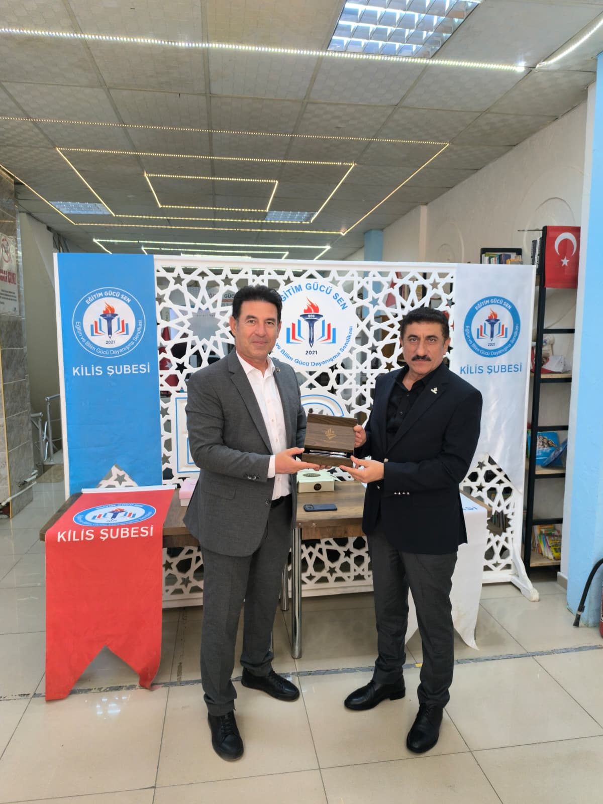 Rektörümüz Akman’dan Eğitim Gücü Sendikası Kilis Şubesine Ziyaret