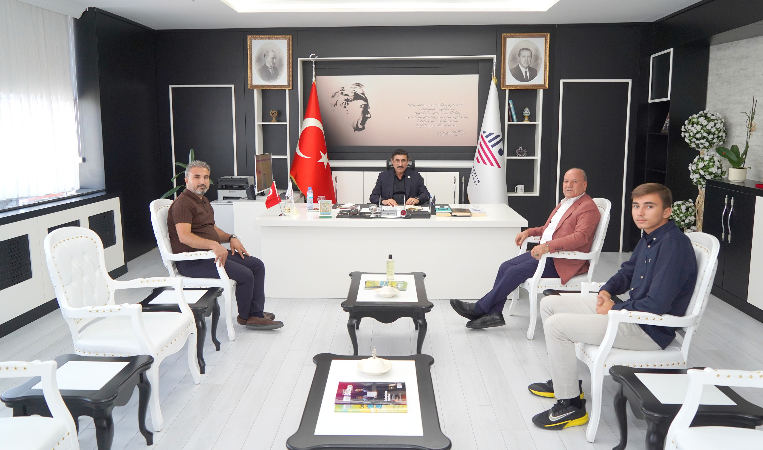Şanlıurfa Hemofili ve Talasemi Derneği Başkanı Yıldırım’dan Rektörümüz Akman’a Ziyaret