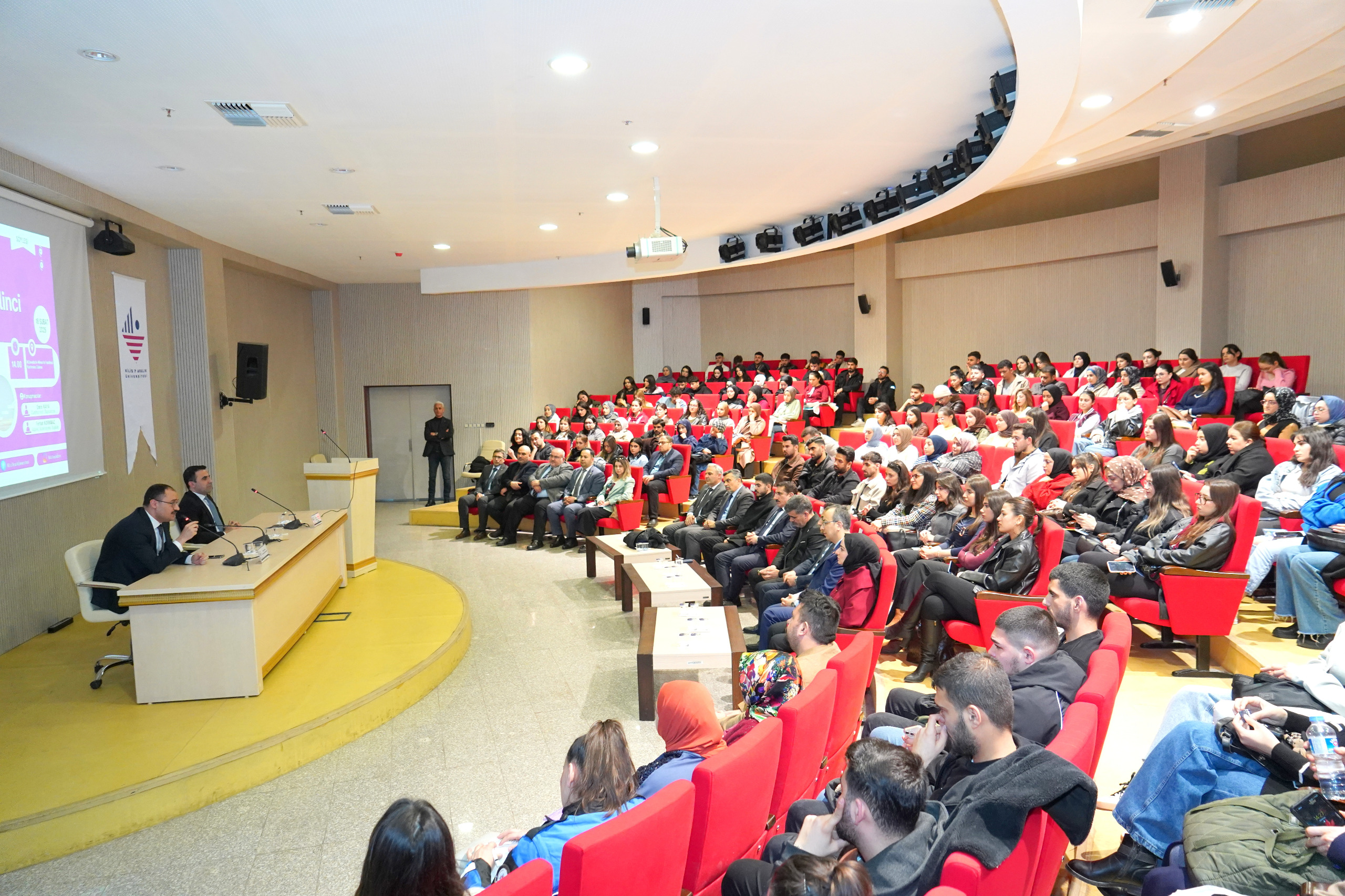 Üniversitemizde “Hukuk ve Adalet Bilinci” Başlıklı Söyleşi Gerçekleştirildi