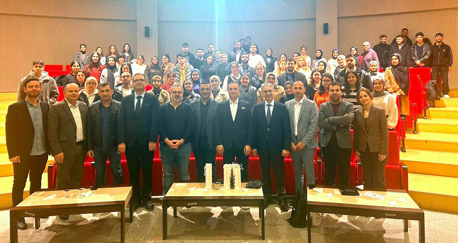 Üniversitemizde “Sektör Kampüste” Başlıklı Etkinlik Gerçekleştirildi