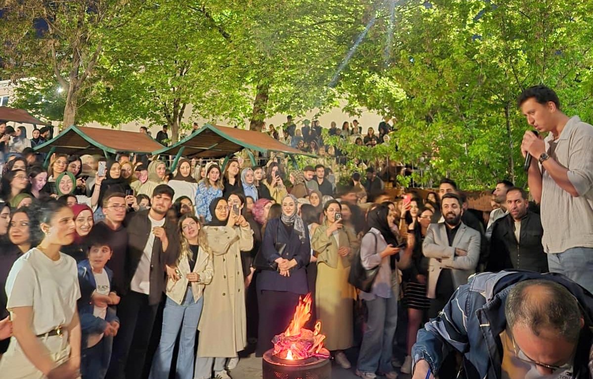 Üniversitemizde “Bir Şarkı Bin Duygu” Karaoke Gecesi Gerçekleştirildi