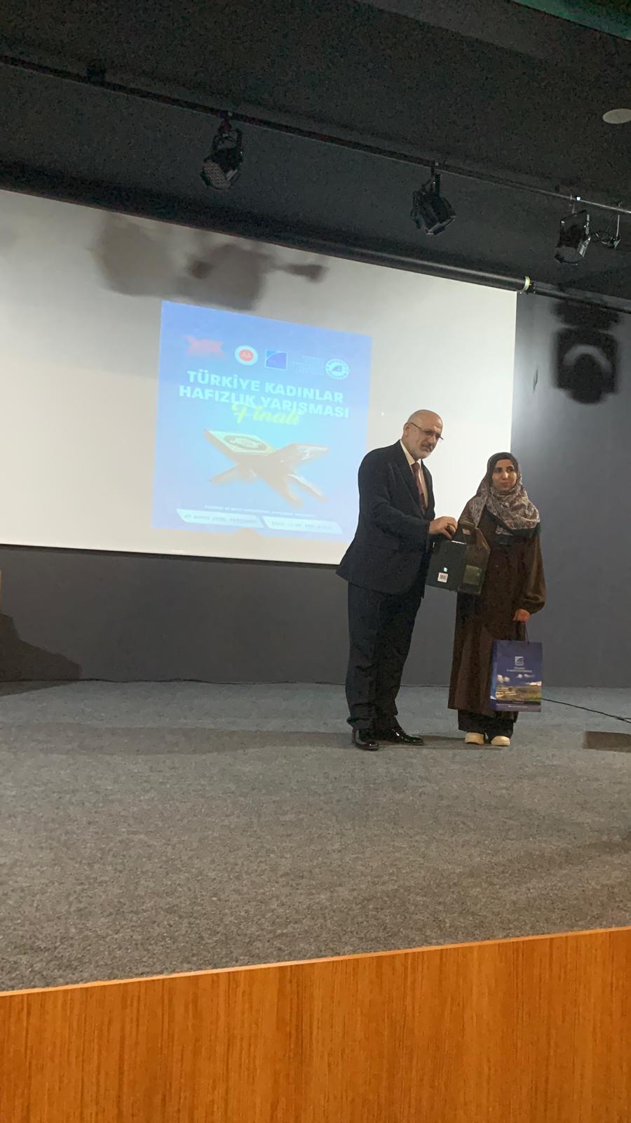 Üniversitemiz Öğrencisi Muine Necib'den Türkiye Finalinde Büyük Başarı