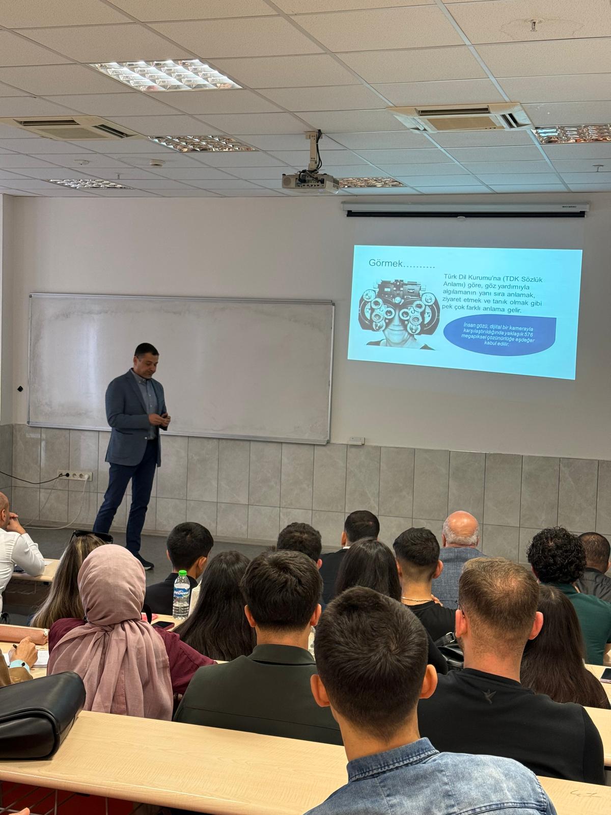 Üniversitemizde “Göz Sağlığına Güncel Bir Bakış” Semineri Gerçekleştirildi