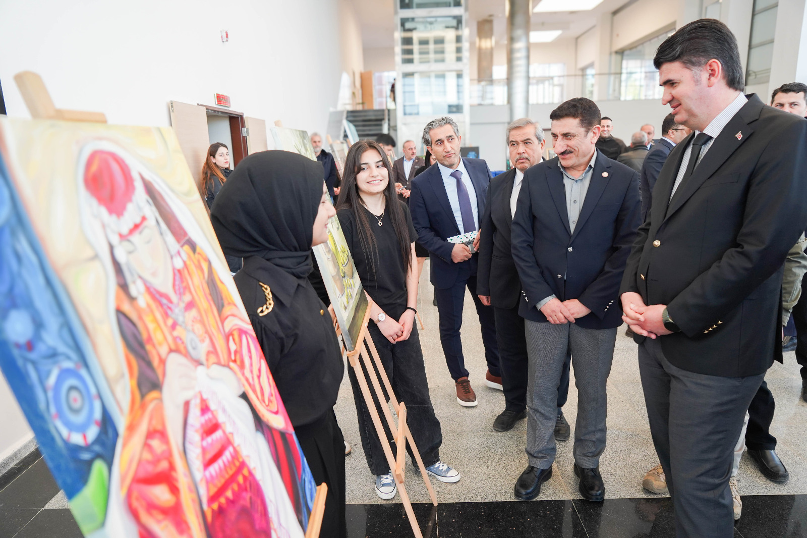 Rektörümüz Prof. Dr. Zekeriya Akman, “Kim Var?” Sanat Etkinliğine Katıldı