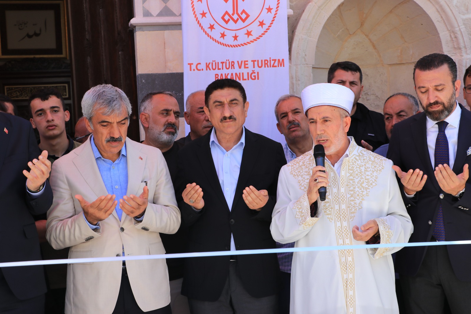 Rektörümüz Akman, Ulu Camii ile Şurahbil Bin Hasene Camii ve Türbesi Açılış Programına Katıldı
