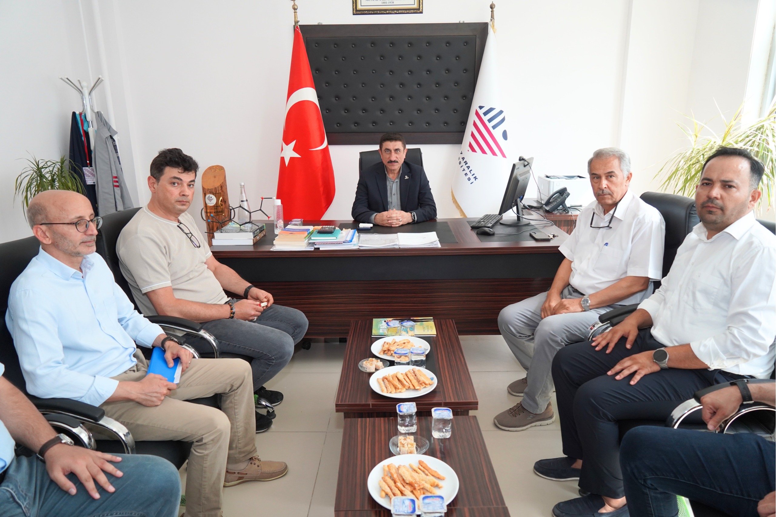 Rektörümüz Akman’dan Fen Fakültesi ve Teknik Bilimler Meslek Yüksekokuluna Ziyaret