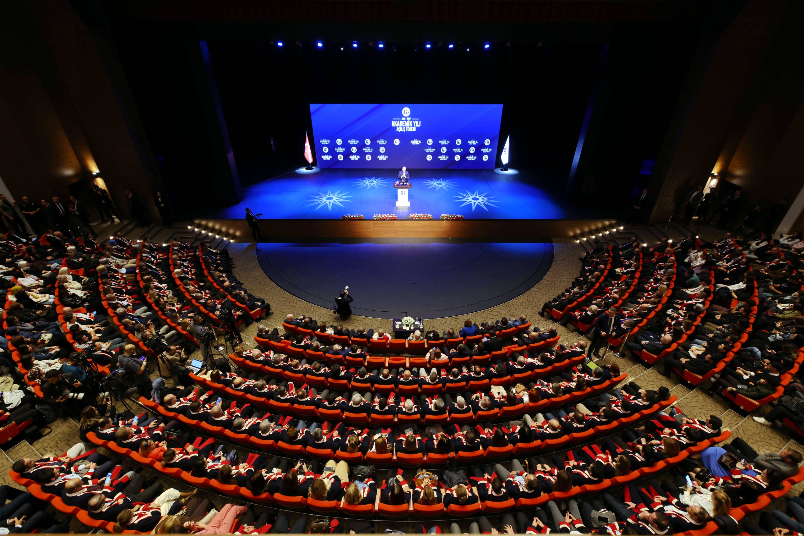 رئيس جامعتنا أكمان يشارك في حفل افتتاح العام الأكاديمي 2026-2027 بجامعة غازي عنتاب
